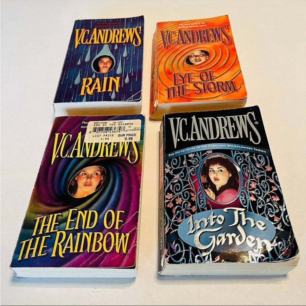 V.C. Andrews book bundle of 4 (four) thriller suspense fiction books 80s 90s Y2K